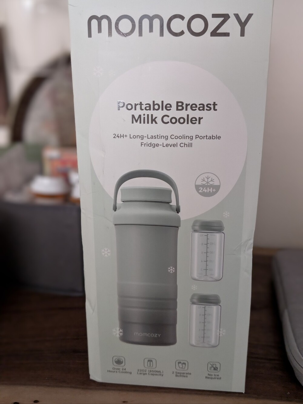 Portable Breast Milk Cooler in Light Gray
